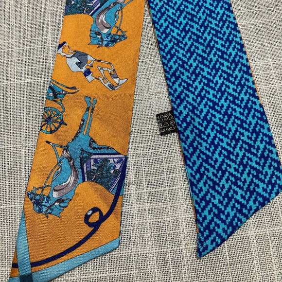 100% silk skinny scarf - Picture 1 of 3